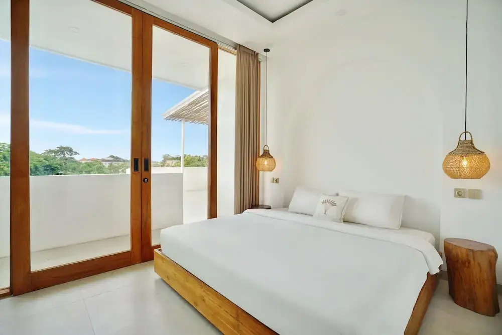 Tropical Modern Villa Amaya by OriVista