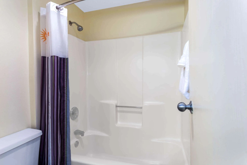 Отель Baymont by Wyndham Orlando South