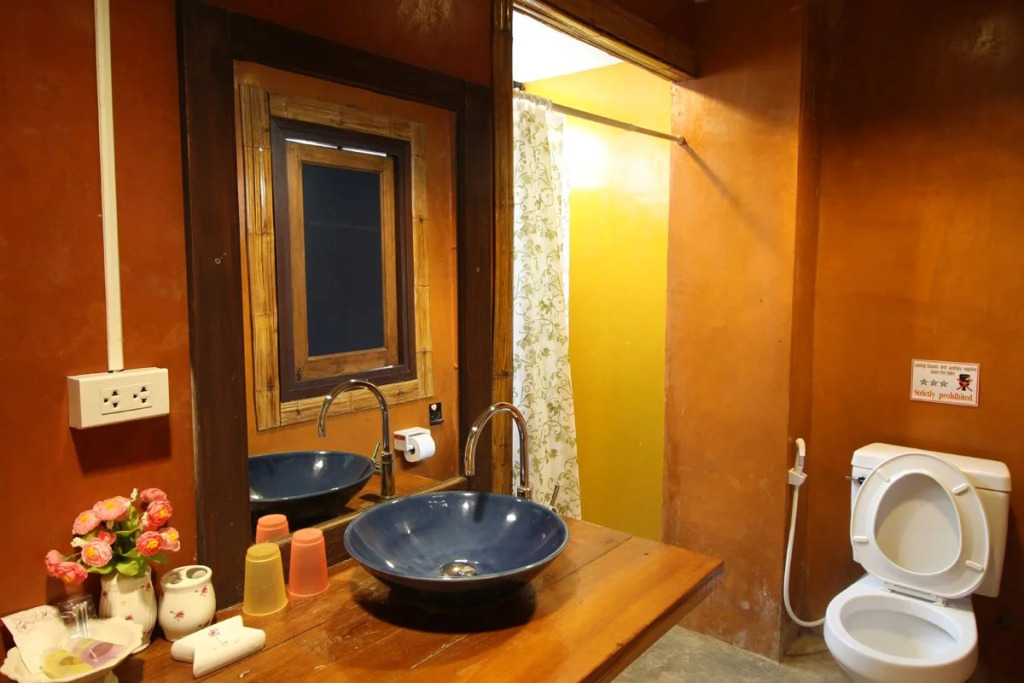 Paifah Hostel
