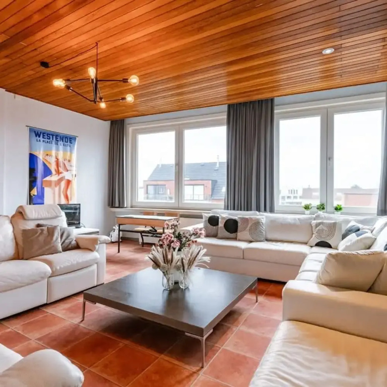 Spacious Vacation Home for 12 Guests in Westende