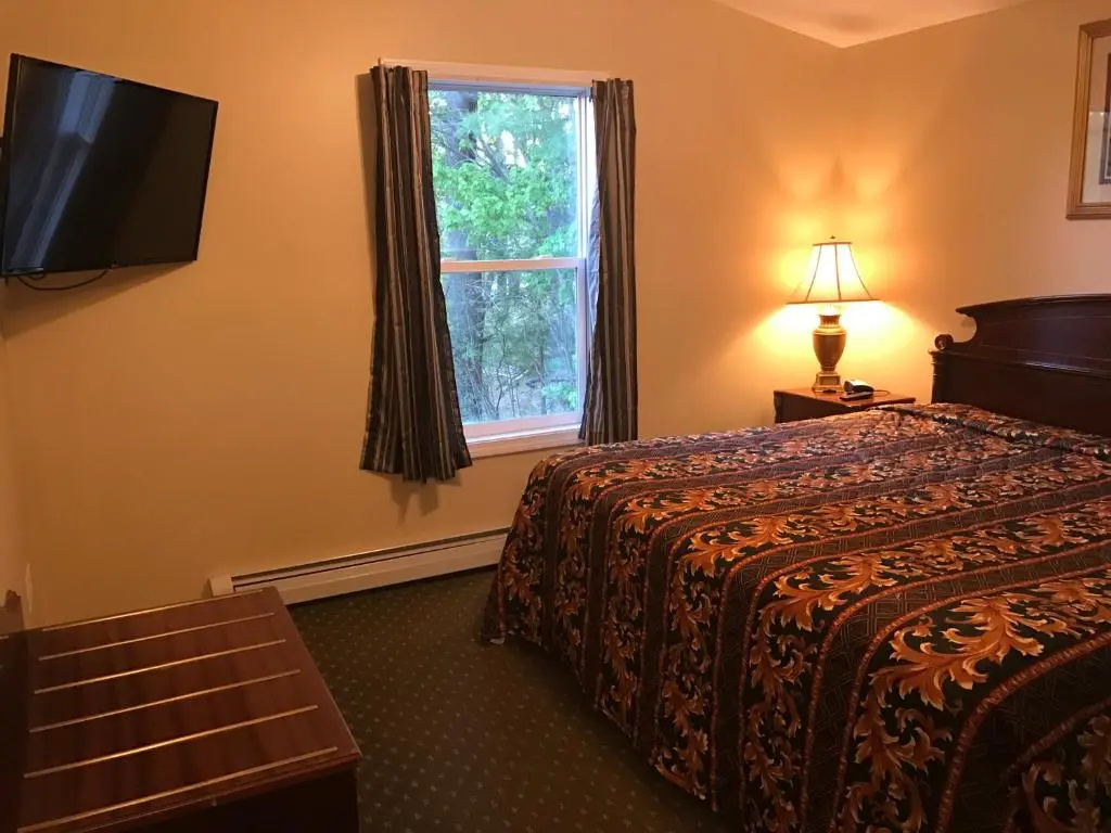 Exit 5 Resort & Condominium