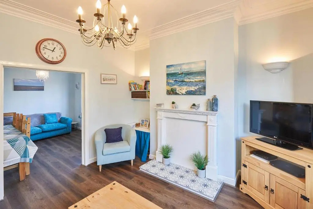 Host Stay Holyrood Lodge