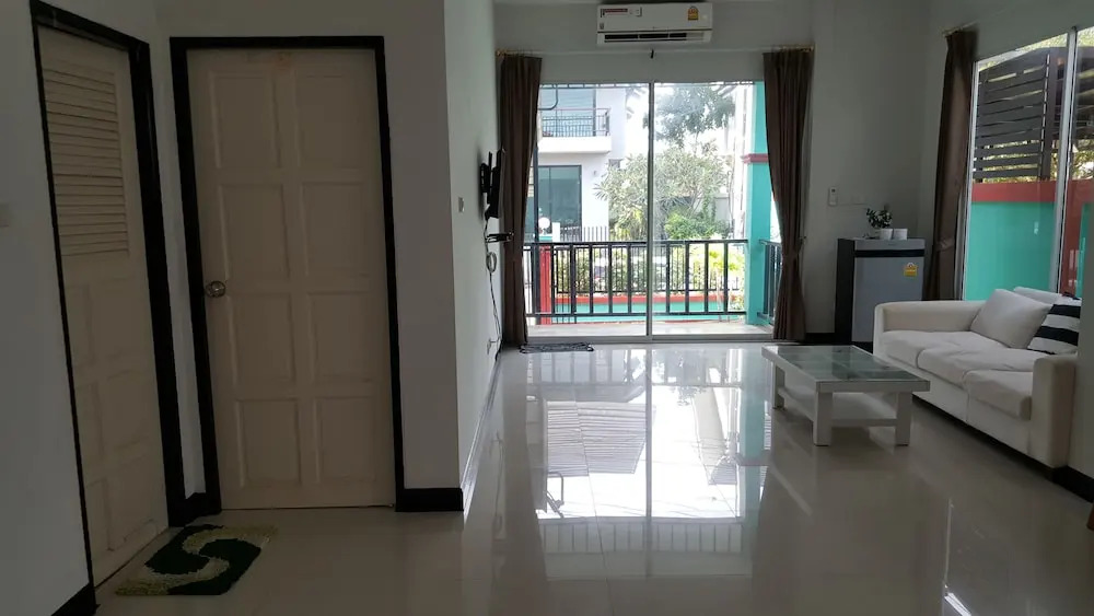 Baanpak Soi 102