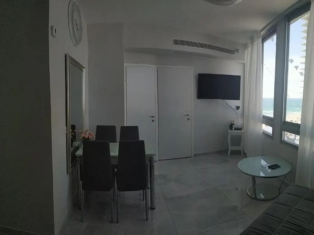 apart hotel tlv/bat yam beach front 834