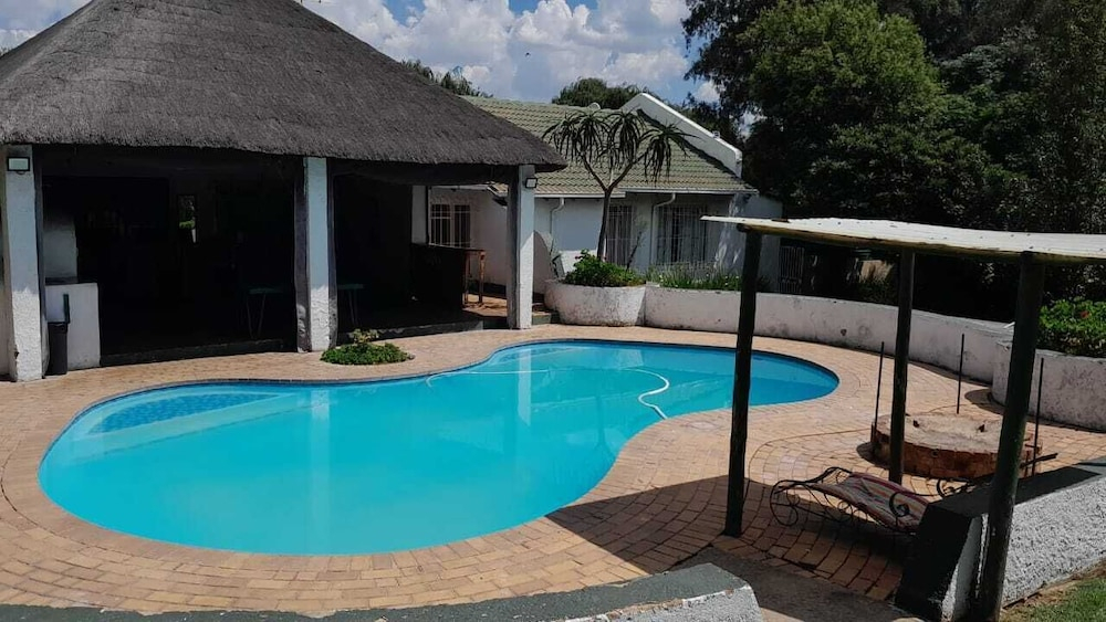 Simbasun Country Cottages