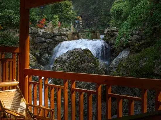 Chunjixia Resort
