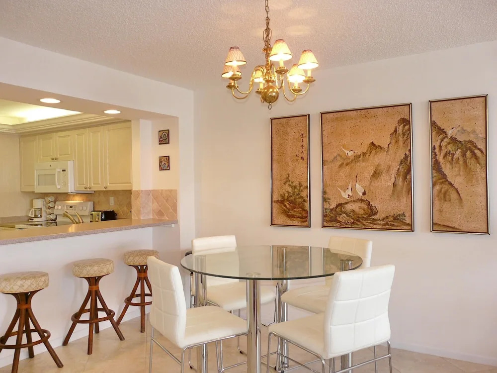 Condo Overlooking Clam Bay With Pool and Beach Access
