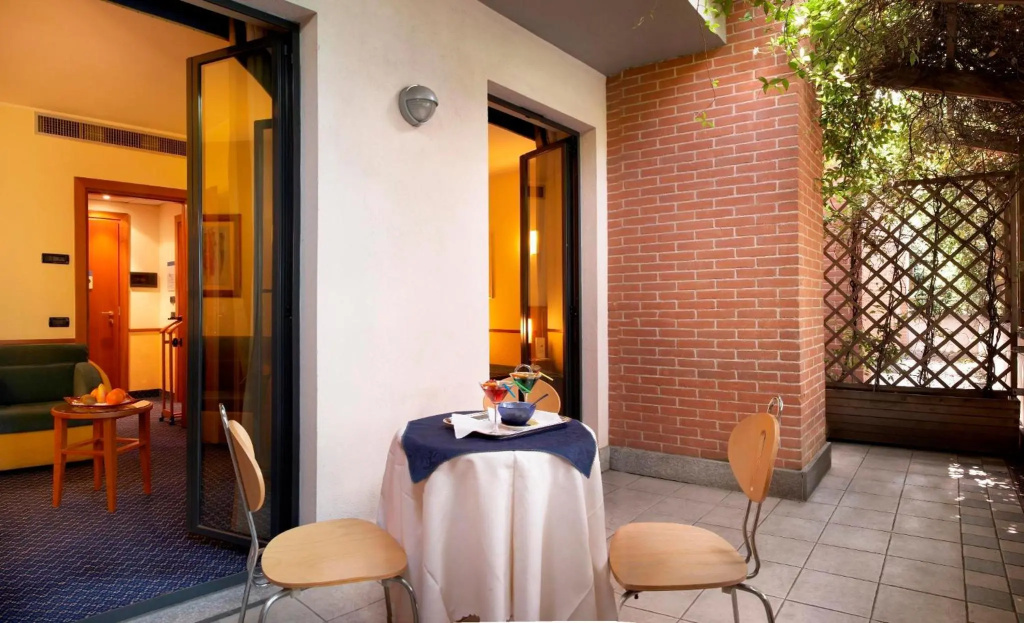 Pacific Hotel Fortino