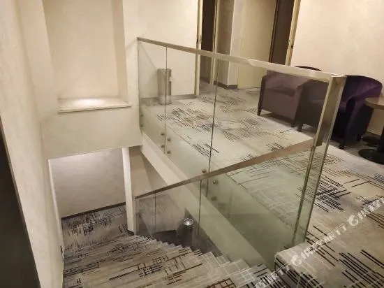Lejia Fashion Hostel