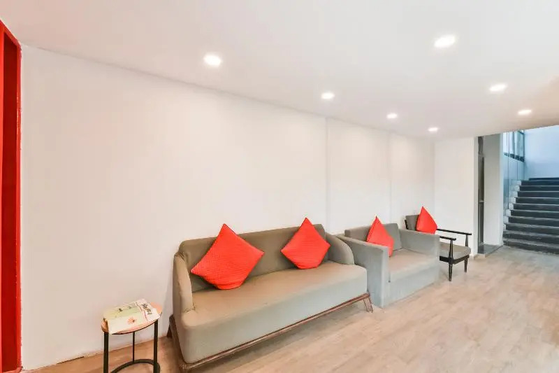 OYO Townhouse 323 Sector 9 Hiran Magri