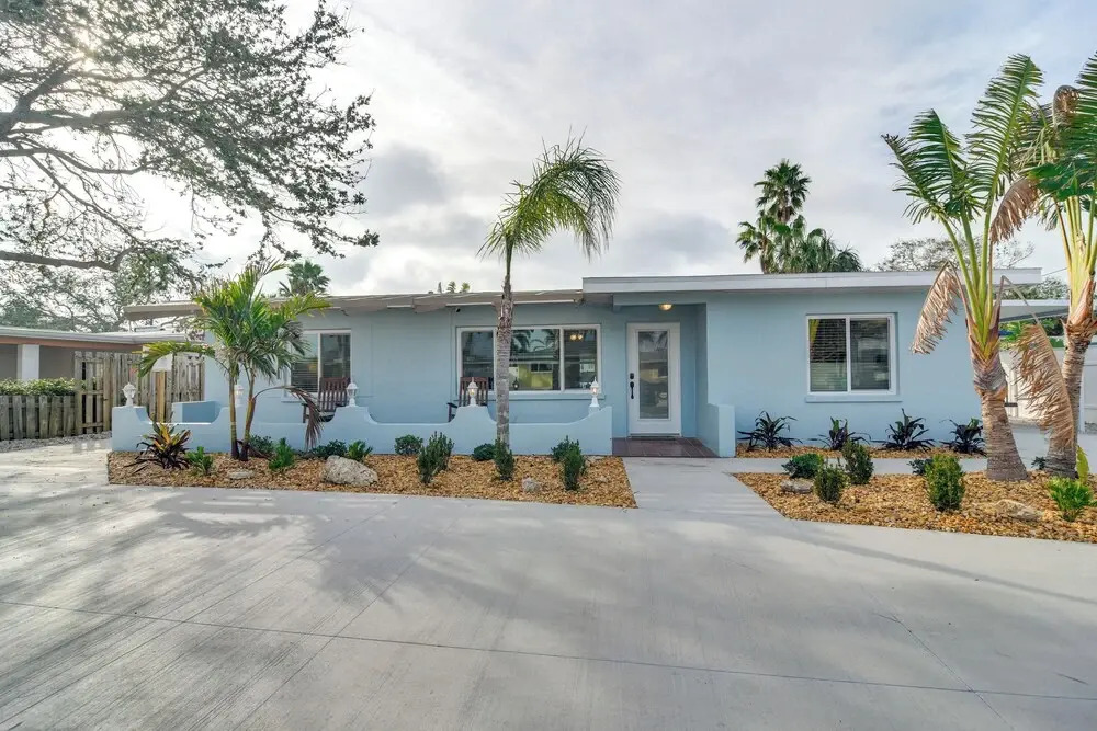 Pool, Swim Dock, Golf Cart! Ultimate Beach Retreat