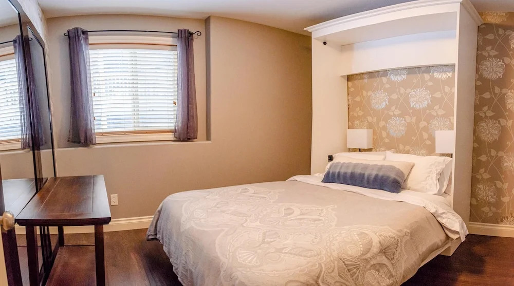 Powder Retreat by Bear County