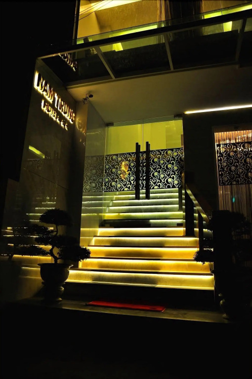 Art Deluxe Hotel