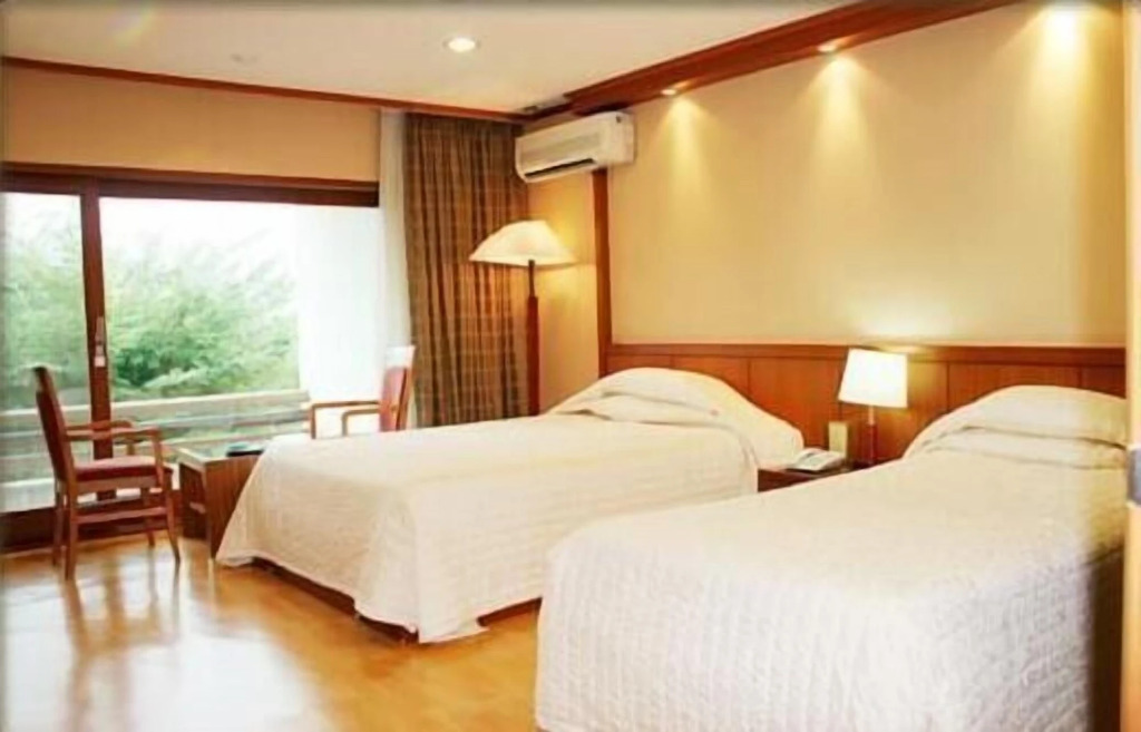 Chungju Suanbo Park Hotel