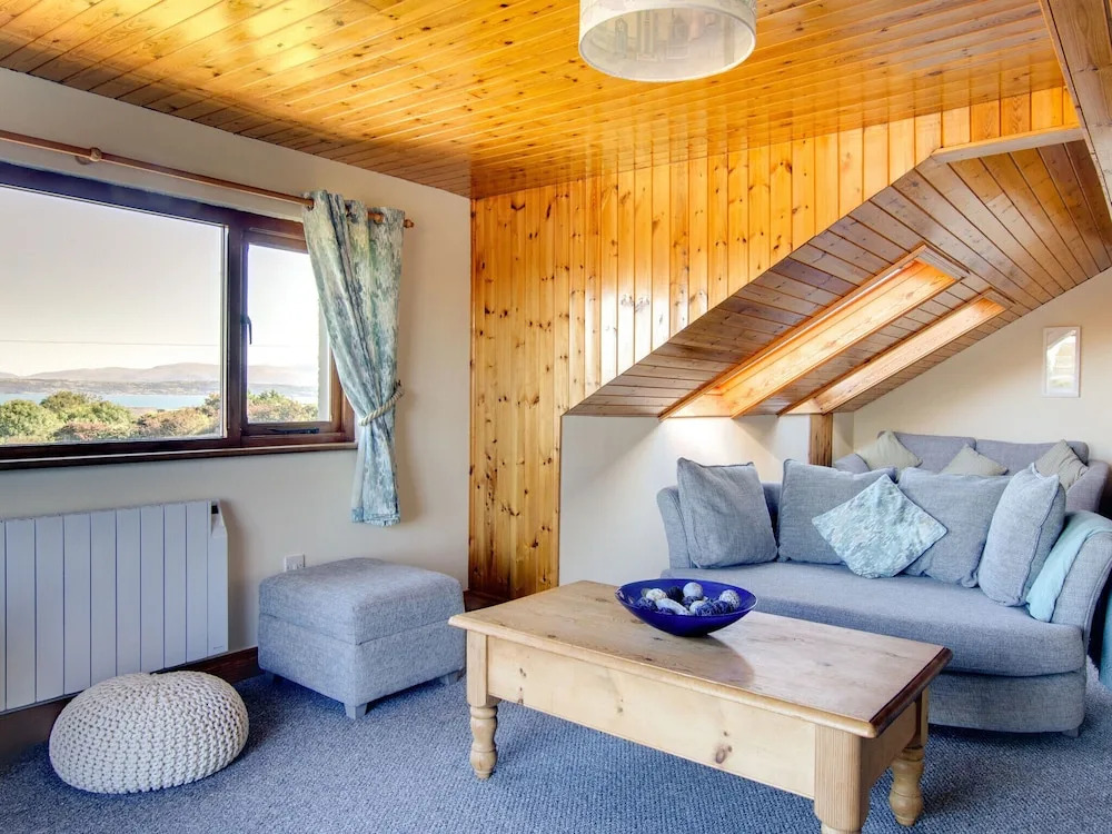 Modern Holiday Home in Moelfre Near Beach