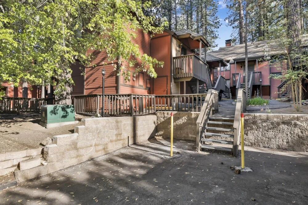 2156-summit Escape 2 Bedroom Home by Redawning