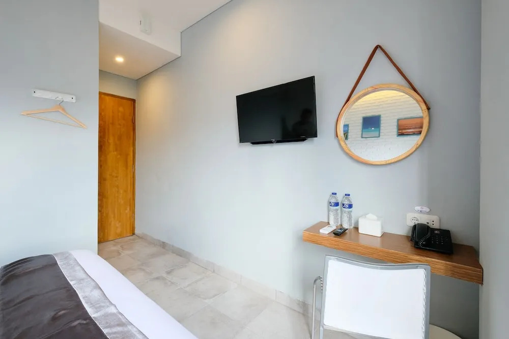 Lopi Hotel