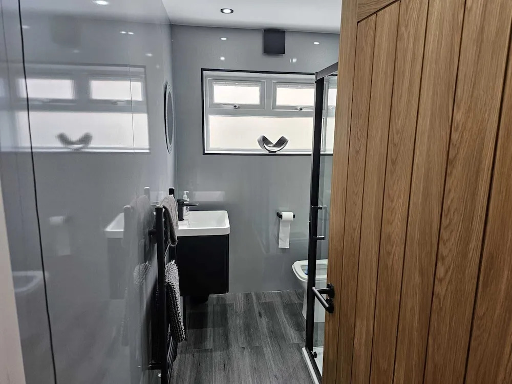 3-Beds Sleeps 6 Walking distance to Castle & Town