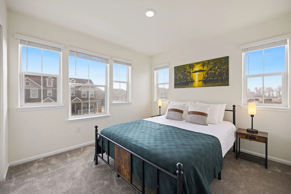 Modern & Stunning Home Near Breweries and Old Town!