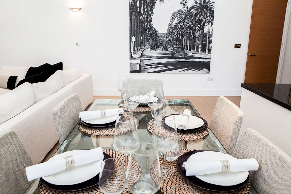 Luxurious and Spacious 3 Bed in Battersea