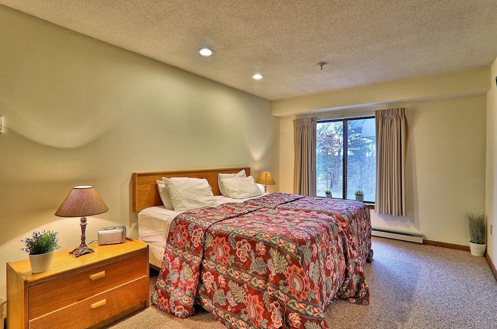 Mg 3b02 - Wow. Can You Get Any Closer? 1br/1ba Sleeps 4