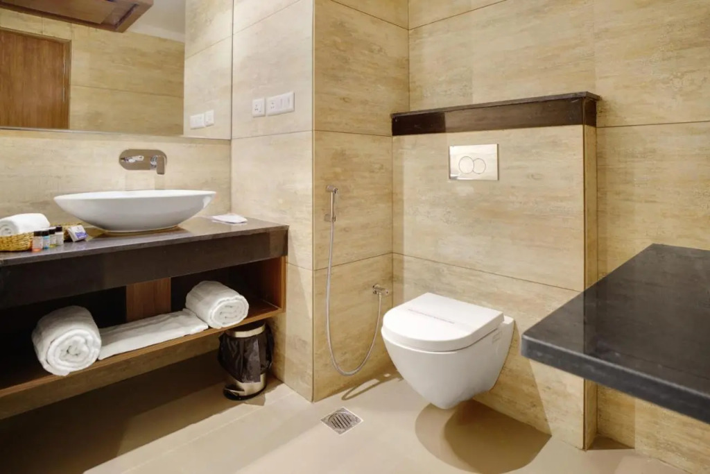 Hotel Four Element