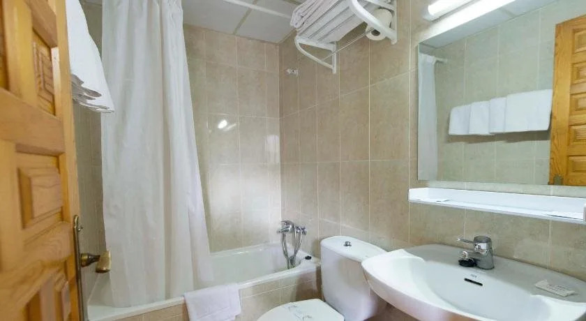 Apartamentos Midi 3000