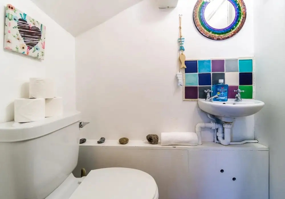 Pebble Mews House - Sleeps 6 to 8 Guests