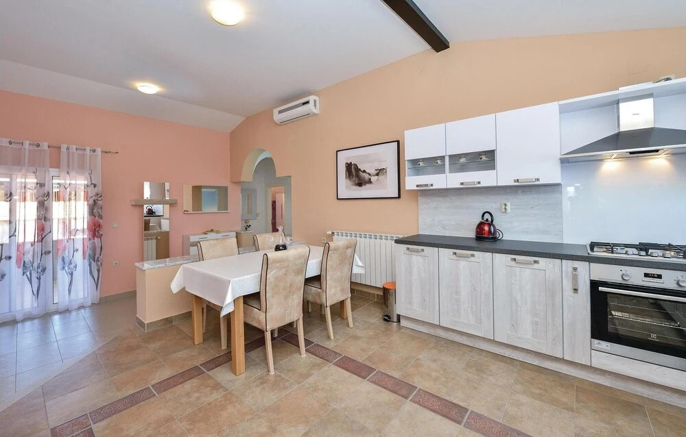Beautiful Apartment in Zadar With 2 Bedrooms and Wifi