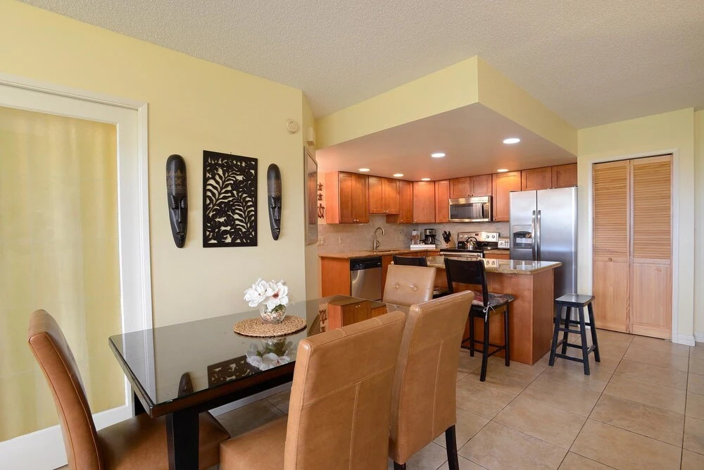 Maui Banyan T305 - Three Bedroom Condo with Ocean View
