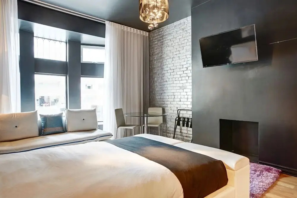 205 -studios Family 2 Beds /montreal Ritz Area