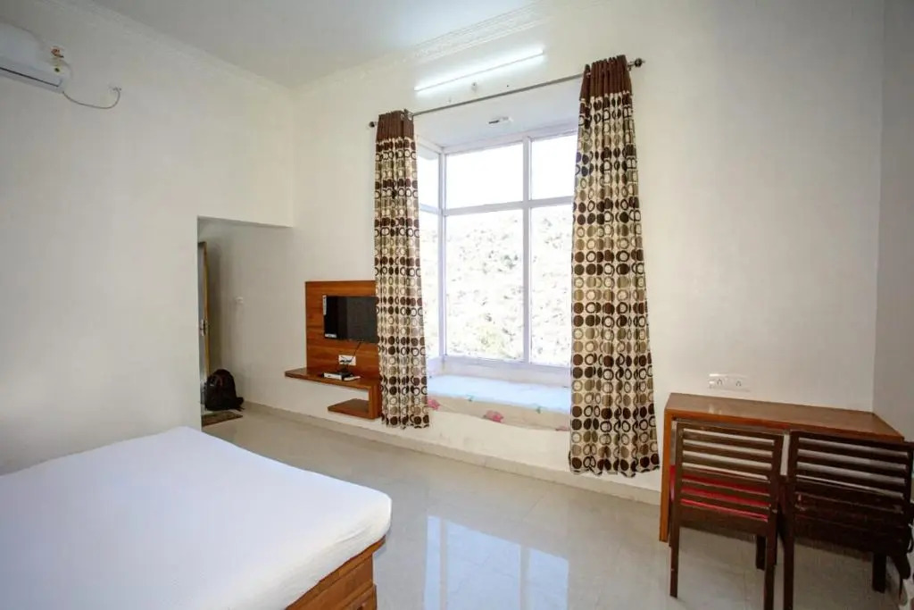 LB The Amar Palace