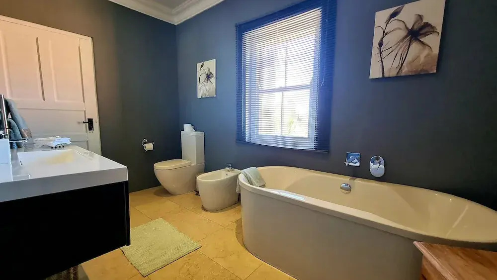 Sandmartins Private Secure Villa