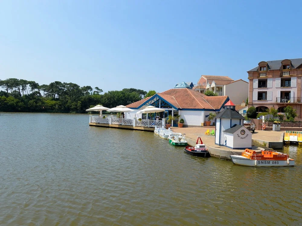 Stylish Apartment Located Near a Lake in the Vendée