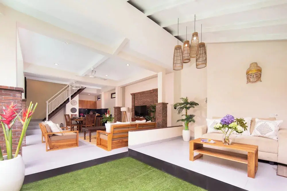Red Lotus Seminyak Villa