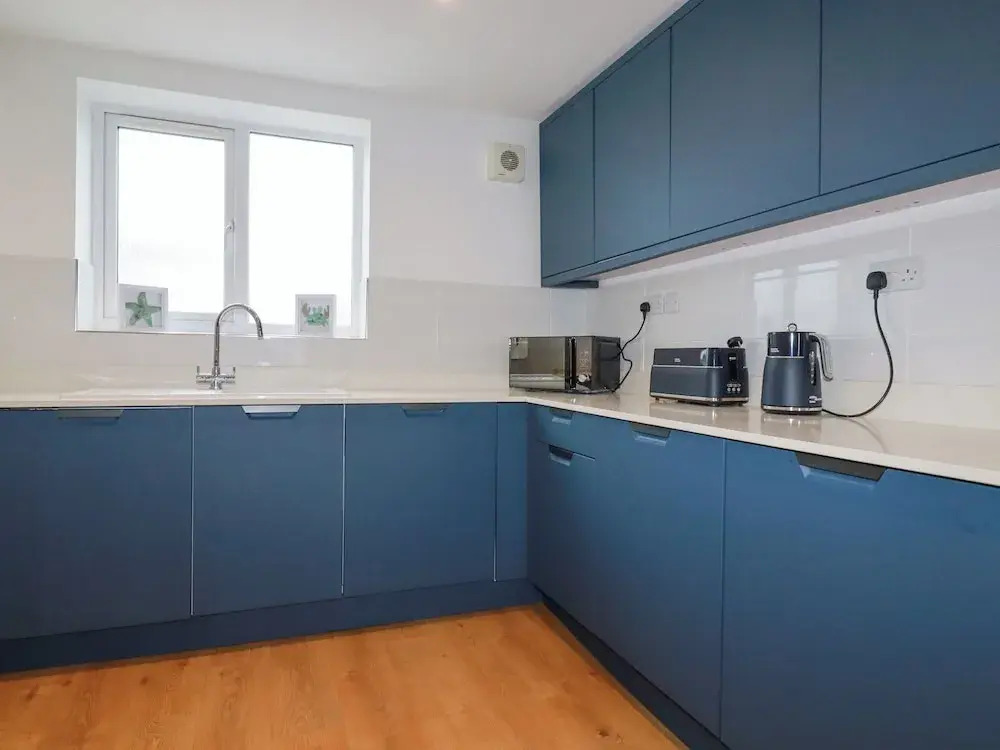 Apartment 6