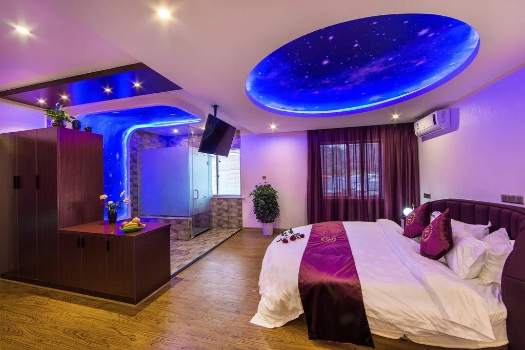 Dream In Jiangnan Hotel