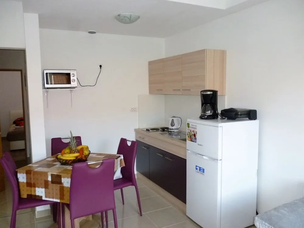 Apartments Tisa-with Seaview