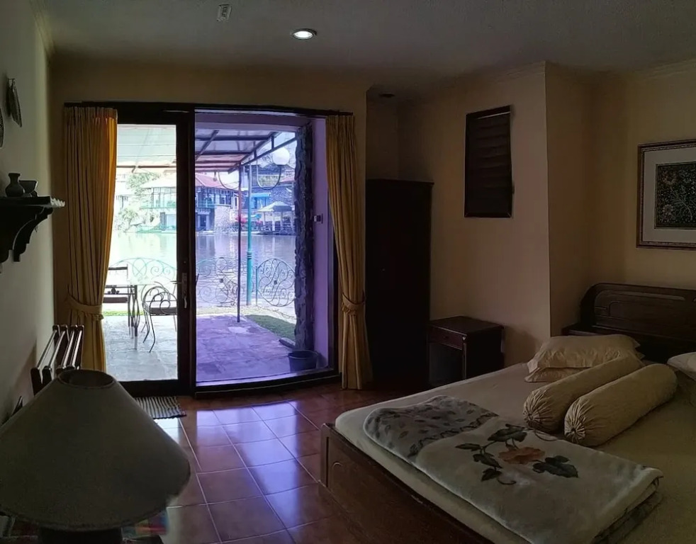 Villa Lot 5 Lake View for 30 pax