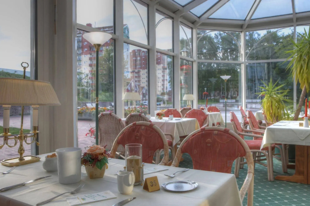 SEETELHOTEL Pommerscher Hof das Wellnesshotel im Herzen der Kaiserbäder mit direktem Zugang zur Wellnessoase Shehrazade
