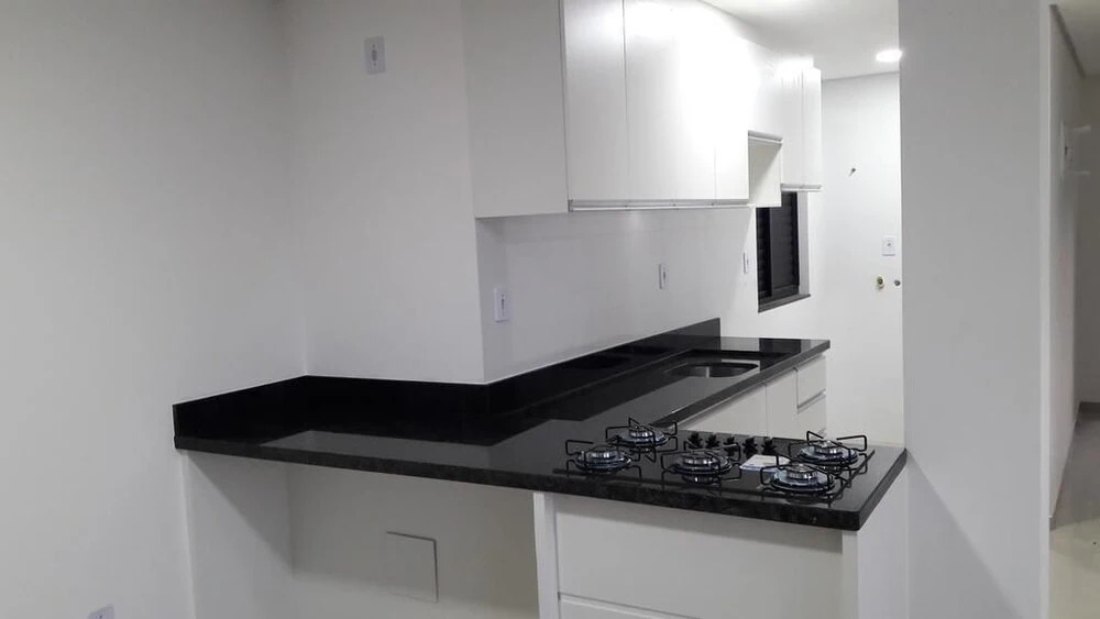 Apartamentos Ed London, 150m das Termas, Climatizado - 2 vagas garagem