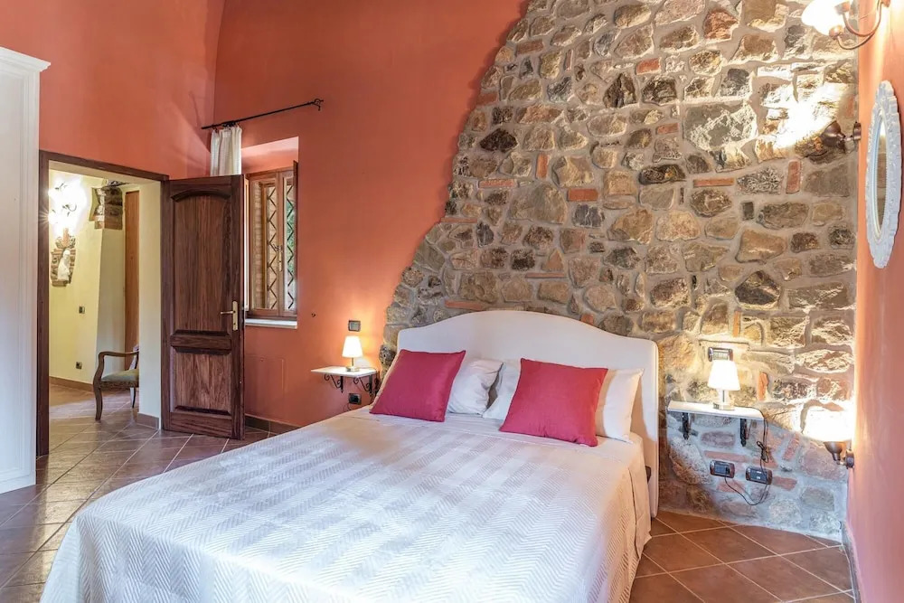 PODERE MONTIONI 6&2, Emma Villas