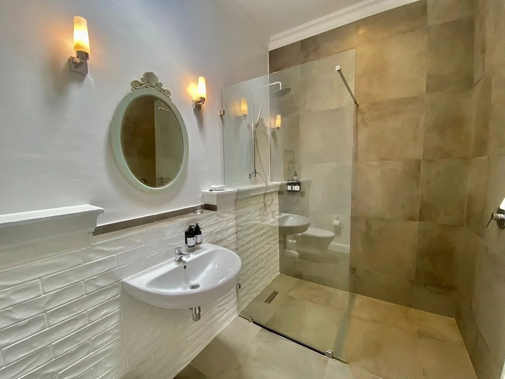 Banhoek Corner Guesthouse