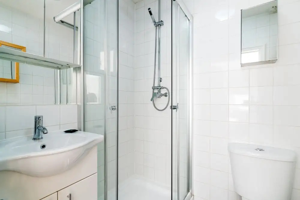 Bright Studio Flat, Amazing Location!