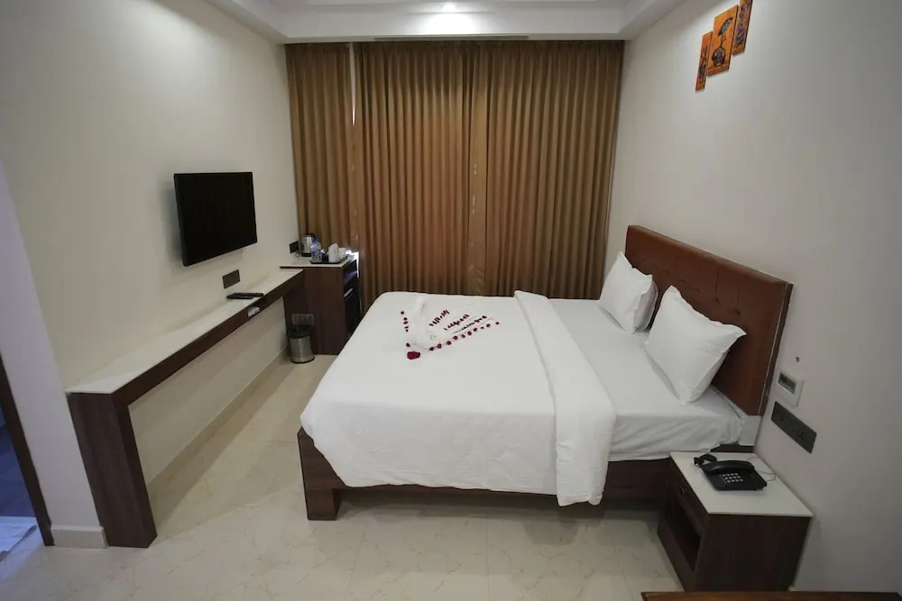 Hotel Seasons