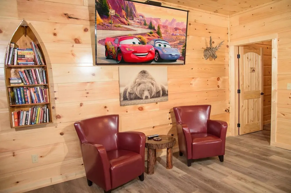 Skyline Splendor Luxe Retreat With Breathtaking Views Over Downtown Gatlinburg