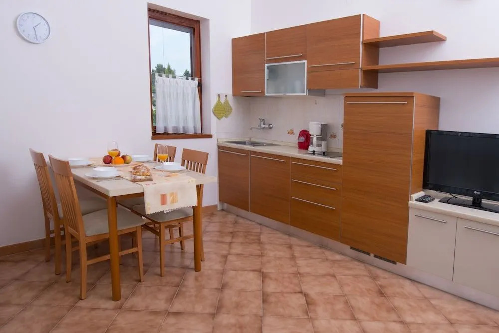 Apartments MIRA 1