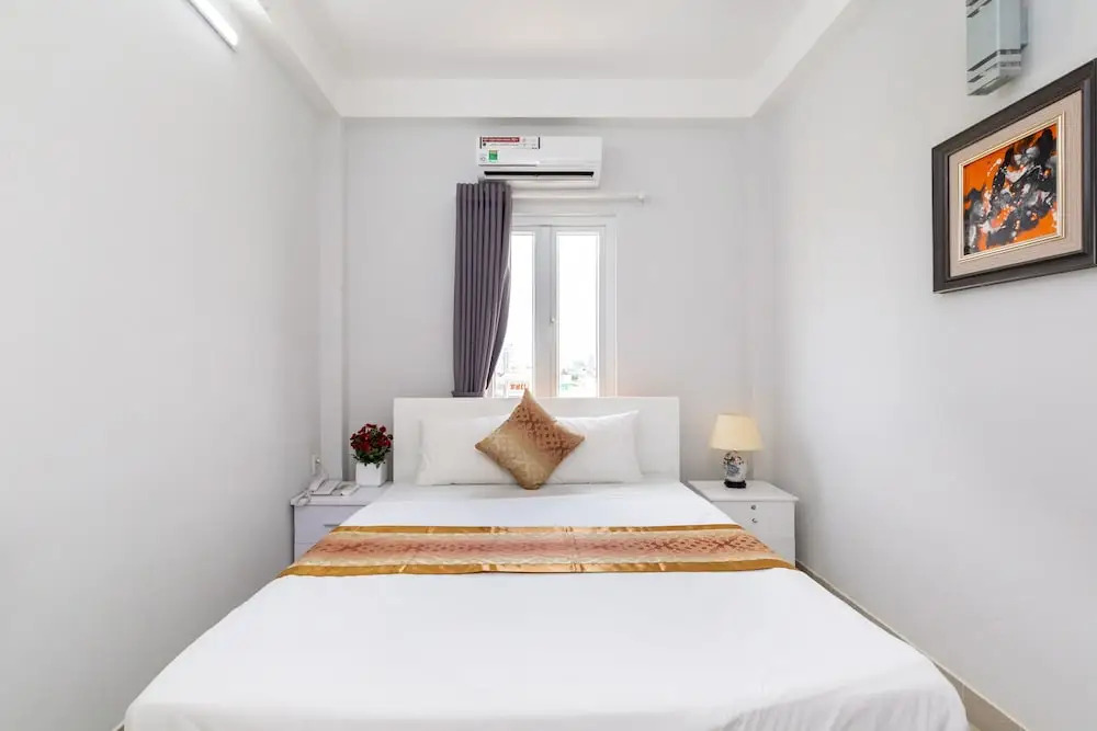 White Diamond PN Hotel