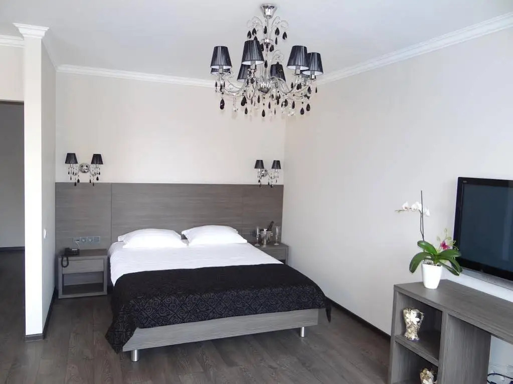 Apartlux Apartments