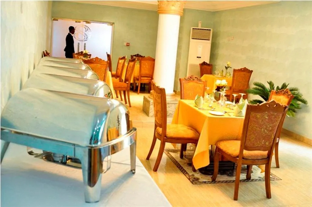 Caledonian Suites